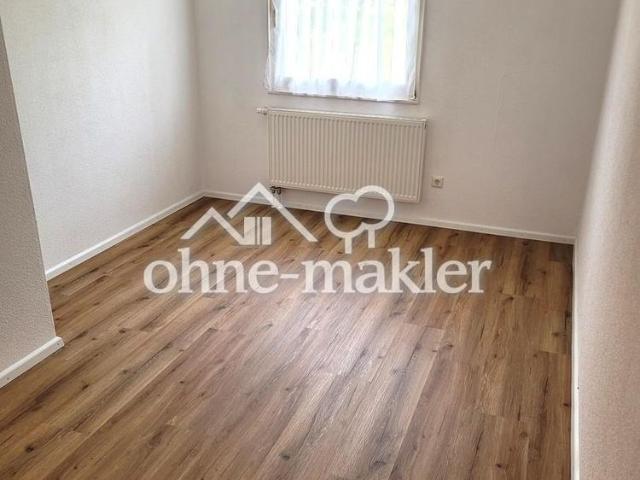 großzügige 4,5 Zimmer Wohnung mit Terrasse und Gemeinschaftsgarten inkl. Außenpool in Grunholz