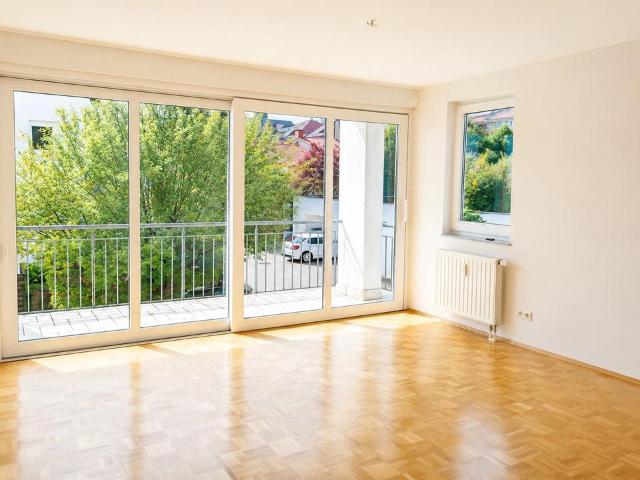 Groẞzügige 4,5 Zimmer Wohnung mit 2Balkonen am unteren Rothenbühl