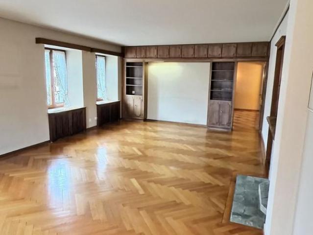 Grosszügige 4.5 Zimmer Wohnung Sainte Croix