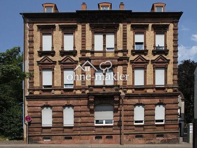 Großzügige 4,5 ZimmerErdgeschosswohnung im charaktervollen Altbau in Pirmasens