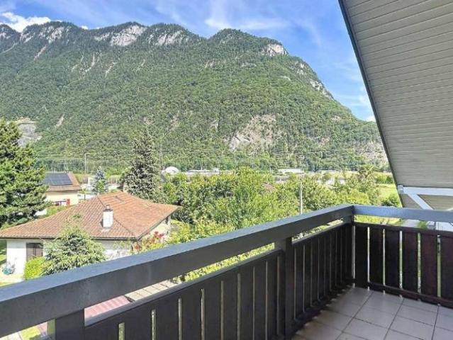 Grosszügige 4.5 Zimmerwohnung von 137.7 m2 mit Galerie und gedeckten Balkonen