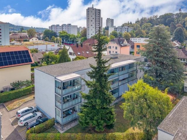 Grosszügige 4.5 Zimmerwohnung zu vermieten