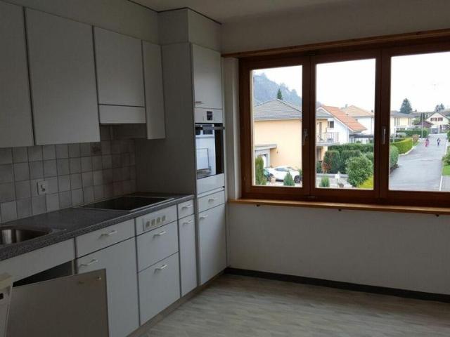 grosszügige 4.5 Zimmerwohnung an ruhiger Lage