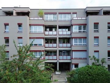 Grosszügige 4.5 Zimmerwohnung bei der Gartenstadt
