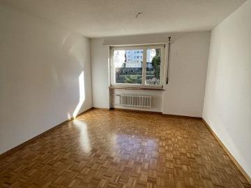 Grosszügige 4.5 Zimmerwohnung ideal für eine Familie