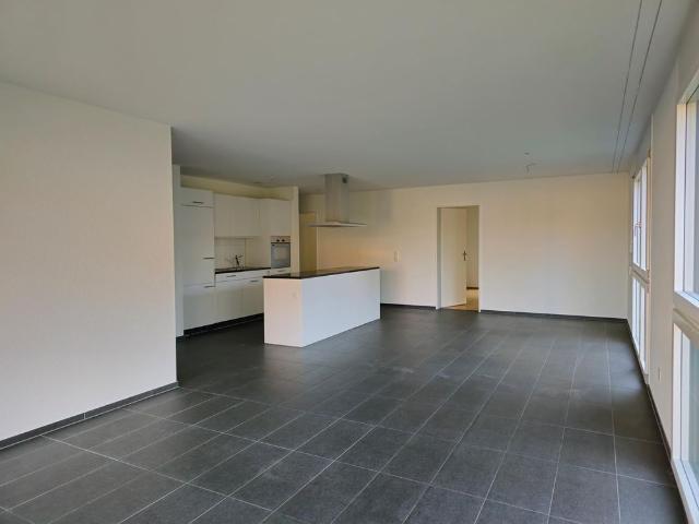 Grosszügige 4.5 Zimmerwohnung in attraktiver Umgebung