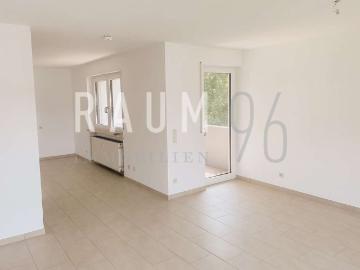 RESERVIERT | Großzügige 5 Zimmer Wohnung mit zwei Balkonen in traumhafter Lage von Loffeld