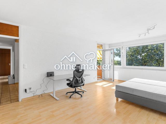 Großzügige 5 Zimmer Wohnung mit Balkon, Garage