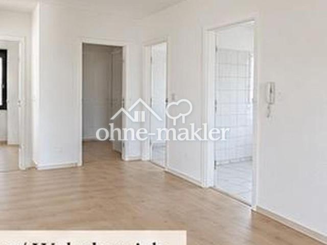 Großzügige 5 Zimmer Wohnung mit Balkon umfassend renoviert