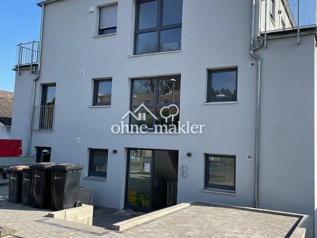 Großzügige 5 Zimmer Wohnung mit Garten