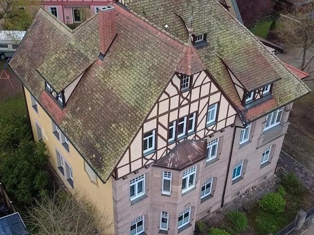 Großzügige 5 Zimmer Wohnung in einer Jugendstilvilla