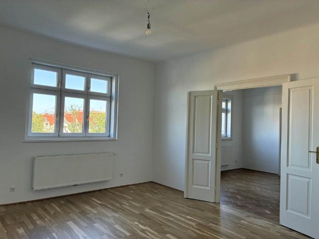 Großzügige 5 Zimmer Altbauwohnung im 18. Bezirk ideal für eine WG