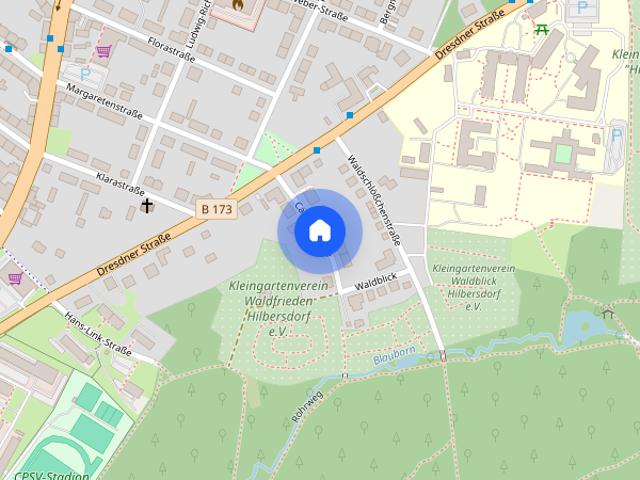 Großzügige 5 Zimmer Dachgeschosswohnung mit 2 Bädern, Balkon und 2 Stellplätzen