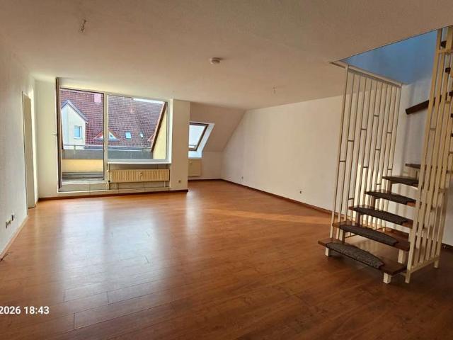 Großzügige 5‑Zimmer‑Maisonette mit Loggia in Müncheberg