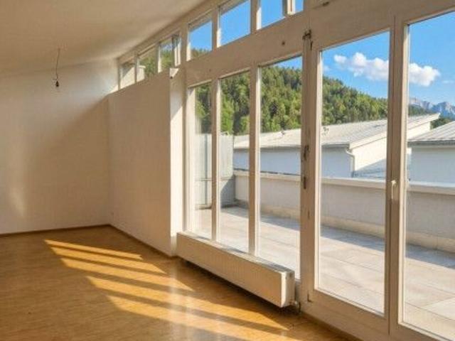 Großzügige 5 Zimmer Maisonettewohnung mit Terrasse in Rankweil zu vermieten!