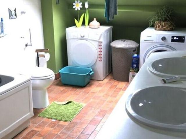 Großzügige 5 Zimmerwohnung im Zentrum von Refrath