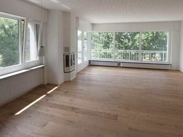 Grosszügige 5.5 Zi. Wohnung mit privatem Garten & Terrasse