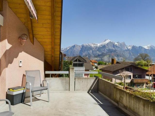 Grosszügige 5.5 Zimmer Dachwohnung in Mels