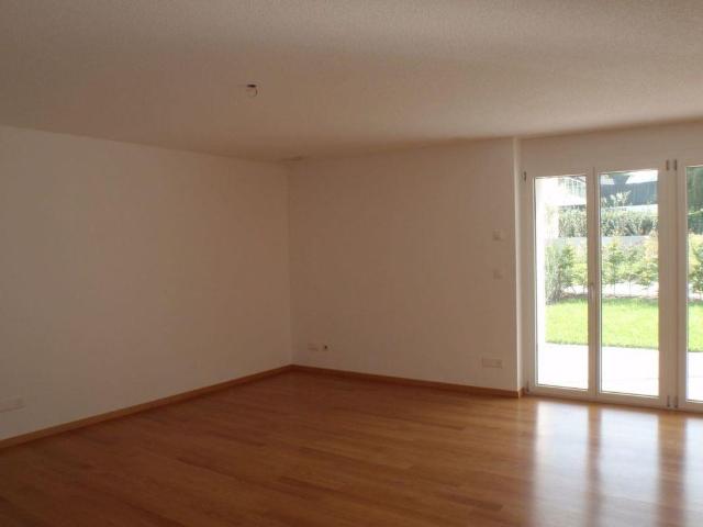 grosszügige 5.5 Zimmer Gartenwohnung