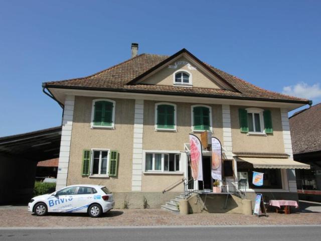 Grosszügige 5.5 Zimmer Wohnung im Dorfzentrum