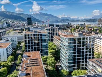 Reserviert Grosszügige 5.5 Zimmerwohnung mit grossem Balkon im Feldpark Zug