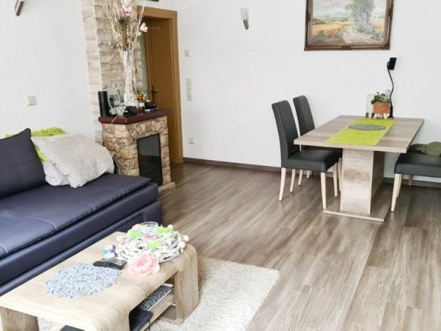 Großzügige 6 Raum Wohnung zentrumsnah in Schlettau!