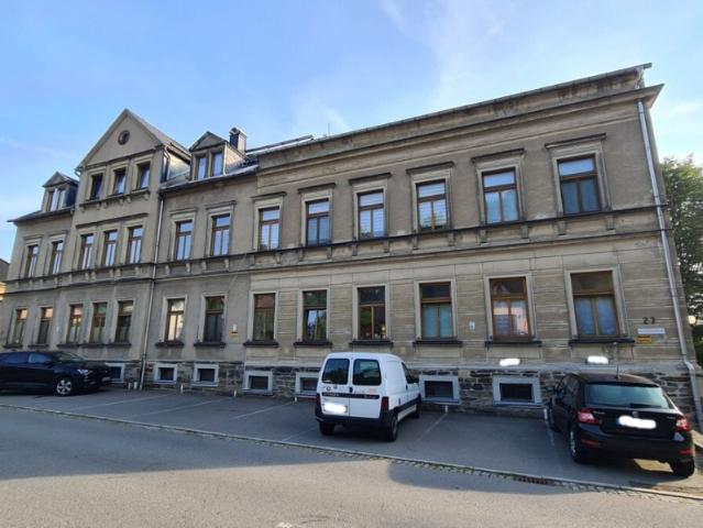 Großzügige 6 Raum Wohnung zentrumsnah in Schlettau!