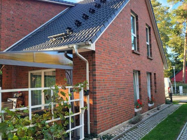 Großzügige 6 Zimmer Wohnung mit Garten und Carport in Mahlow