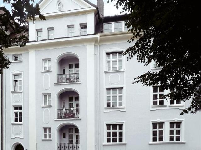 Großzügige 6 Zimmer Wohnung in einem Gründerzeithaus in der Ludwigsvorstadt