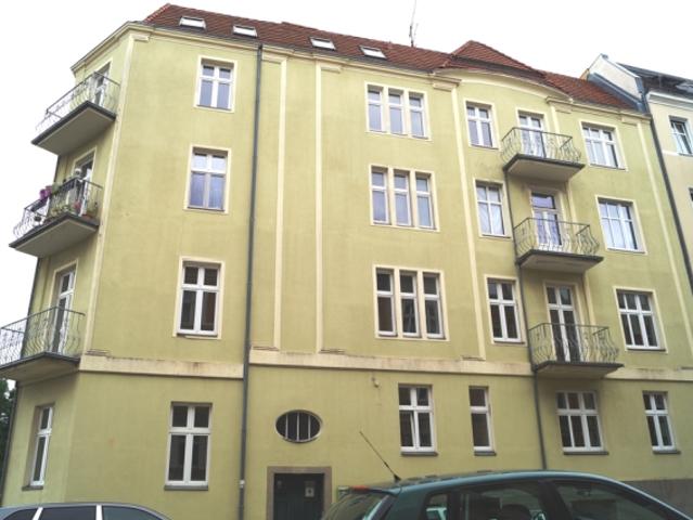 Großzügige 6 Zimmer Altbauwohnung! Ideal für Familien oder WGs!