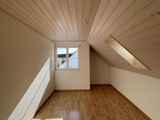Grosszügige 6.5 Zimmer Maisonette Wohnung in Zeiningen