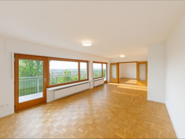 Großzügige 6,5 Zimmer Maisonette Wohnung mit Garage in Leimen