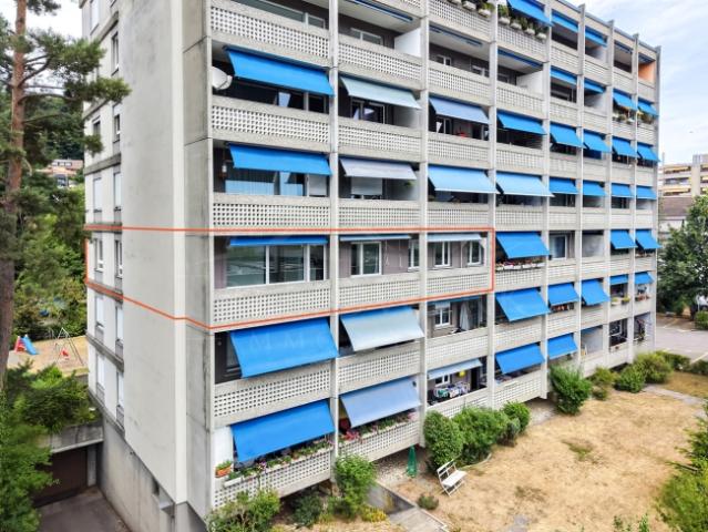 Grosszügige 6.5 Zimmer Eigentumswohnung an ruhiger Lage in Rüfenacht