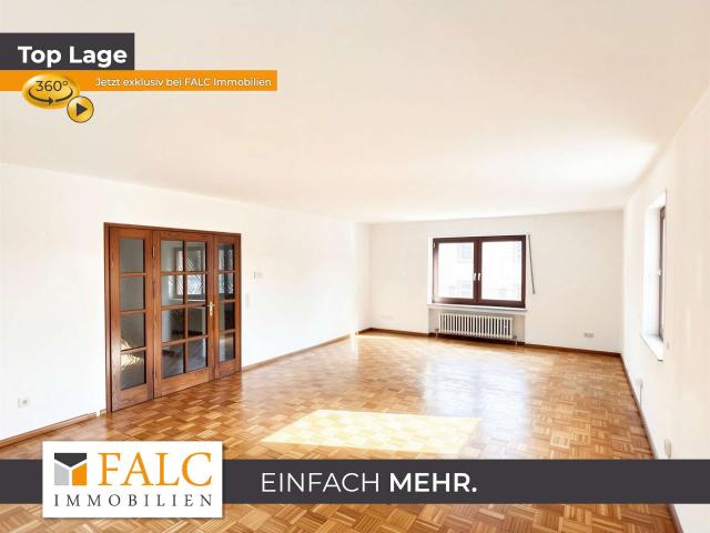 Großzügige 132 m² Wohnung mit großem Balkon und Stellplatz im gepflegten Dreifamilienhaus