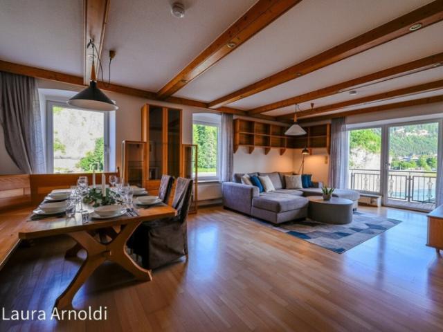 Großzügige 165 m² große Mietwohnung mit 30 m² Terrasse