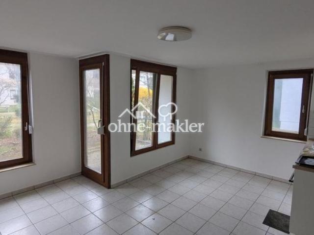 Großzügige 1 Zimmer EG Wohnung mit Terrasse und EBK in Stuttgart, S Bahn 5 Minuten