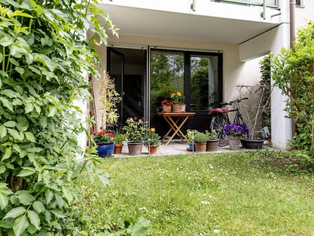 Großzügige 1 Zimmer Erdgeschosswohnung mit Süd Terrasse in Bogenhausen