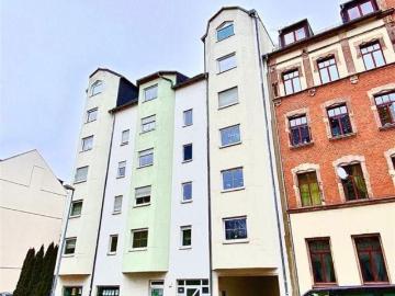 Großzügige 1 Zimmer mit Einbauküche, Wanne, Dusche, Laminat und Aufzug in Uninähe!