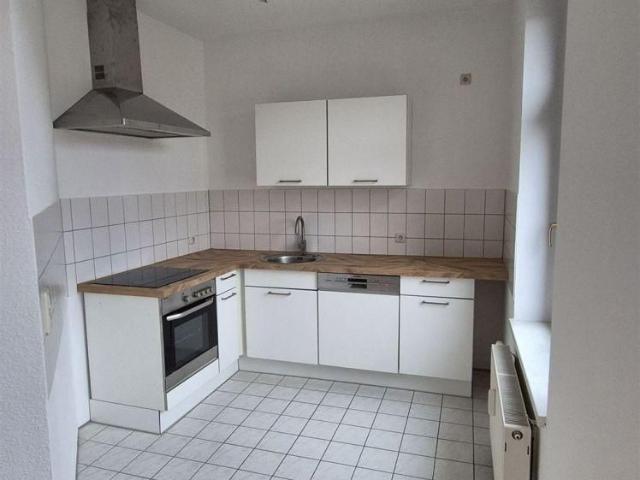 Großzügige 1 Zimmer mit Wannenbad, EBK, offener Küche und Aufzug!