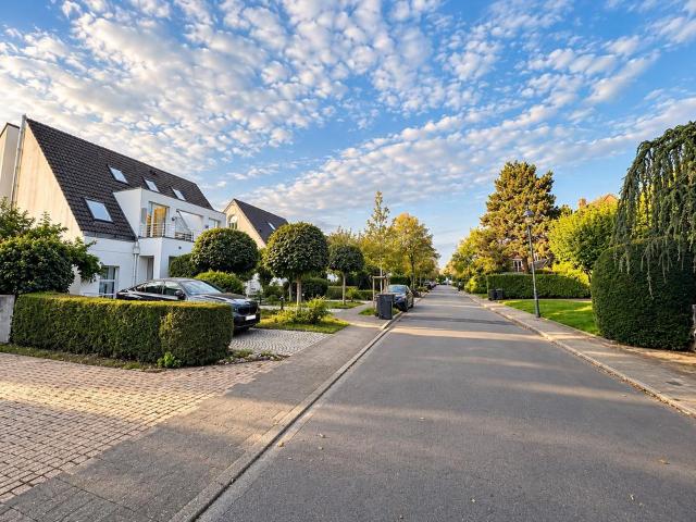 Großzügige 203 m² Maisonette Wohnung mit Holzkamin und Balkon