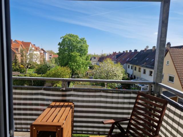 Großzügige 2 Raumwohnung mit Balkon EBK ruhig