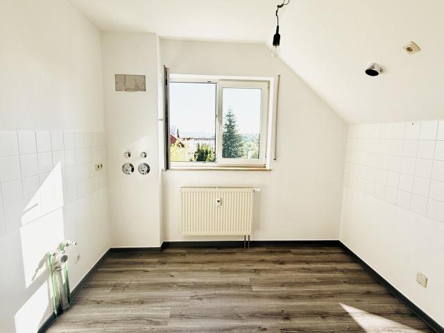 Großzügige 2 Raumwohnung mit Balkon und TOP Lage von Meißen