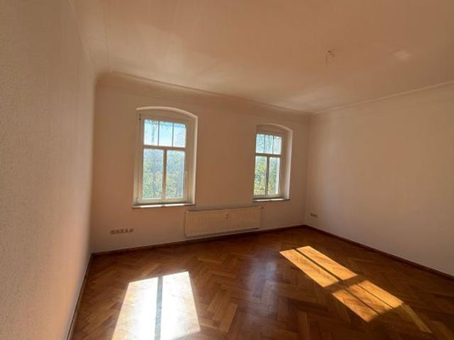 Großzügige 2 Raum Wohnung mit Balkon und Parkett