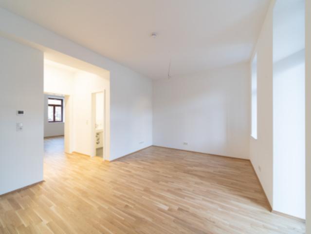Großzügige 2 Raum Wohnung mit toller Terrasse und Gartenanteil