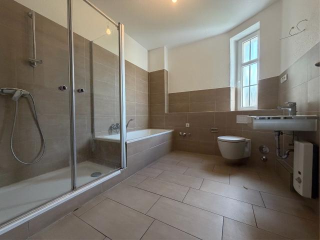 Großzügige 2 Zi Wohnung sucht neue Bewohner