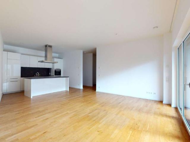 Großzügige 2 Zimmer Wohnung mit Terrasse