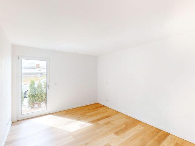 Großzügige 2 Zimmer Wohnung mit Terrasse