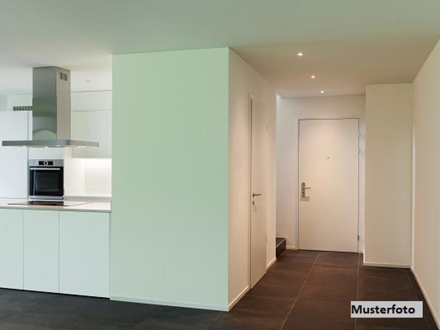 Großzügige 2 Zimmer Wohnung mit Terrasse in sehr guter Wohnlage