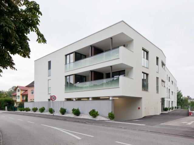 Großzügige 2 Zimmer Wohnung mit Tiefgaragenstellplatz