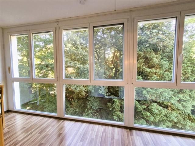 Großzügige 2 Zimmer Wohnung mit verglaster Loggia in Geidorf!